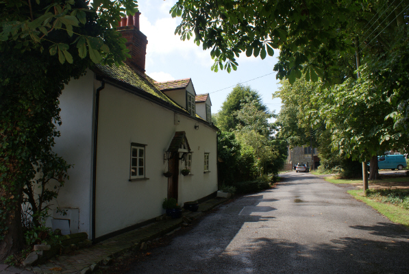 Vicarage-Cottage-003.JPG (249293 bytes)